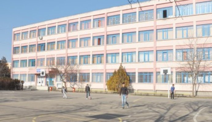 Sala de sport de la Şcoala nr.12 din Constanţa a fost închisă de inspectorii sanitari